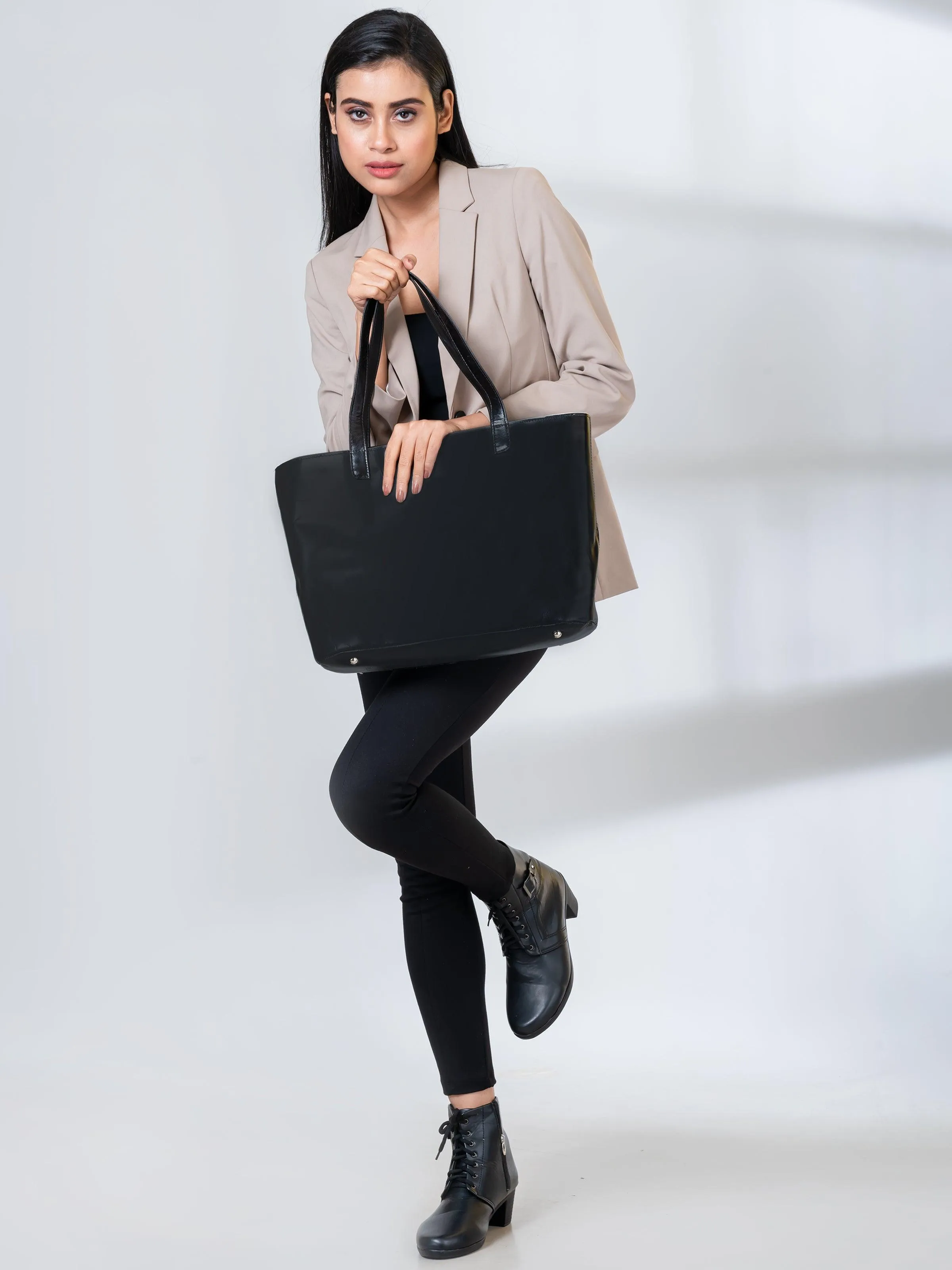 Desk To Dinner Collection 02 - Black Handbag
