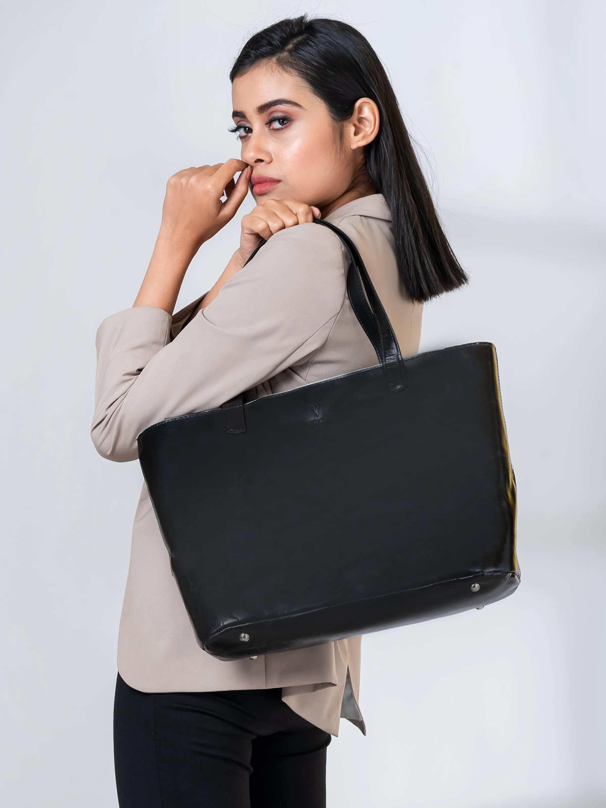 Desk To Dinner Collection 02 - Black Handbag